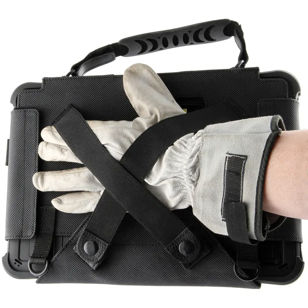 Baksida, väska, FIDS Zelo, hand i handske